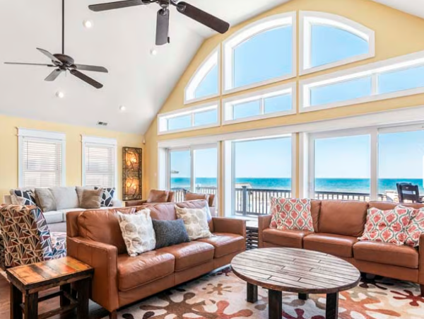 Luxurious Oceanfront Estate in Kill Devil Hills - Perfect for Large Groups